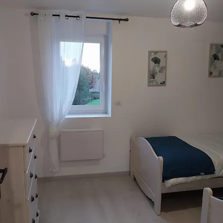 Le Murmure Du Ruisseau - Piece De Vie 60 M2 - Terrasse 30 M2 - 2 Wc * Sémeries