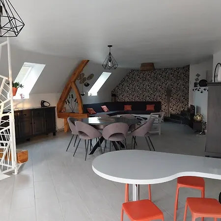 Le Murmure Du Ruisseau - Piece De Vie 60 M2 - Terrasse 30 M2 - 2 Wc Sémeries