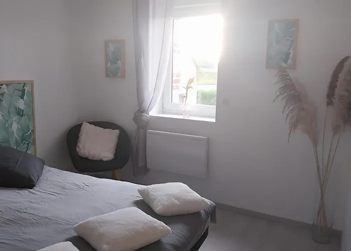 Le Murmure Du Ruisseau - Pièce De Vie 60 M2 - Terrasse 30 M2 - 2 Wc * Sémeries