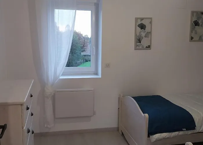 Le Murmure Du Ruisseau - Pièce De Vie 60 M2 - Terrasse 30 M2 - 2 Wc * Sémeries