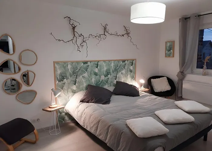 Le Murmure Du Ruisseau - Pièce De Vie 60 M2 - Terrasse 30 M2 - 2 Wc * Sémeries