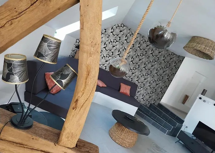 Le Murmure Du Ruisseau - Pièce De Vie 60 M2 - Terrasse 30 M2 - 2 Wc Hébergement de vacances *
