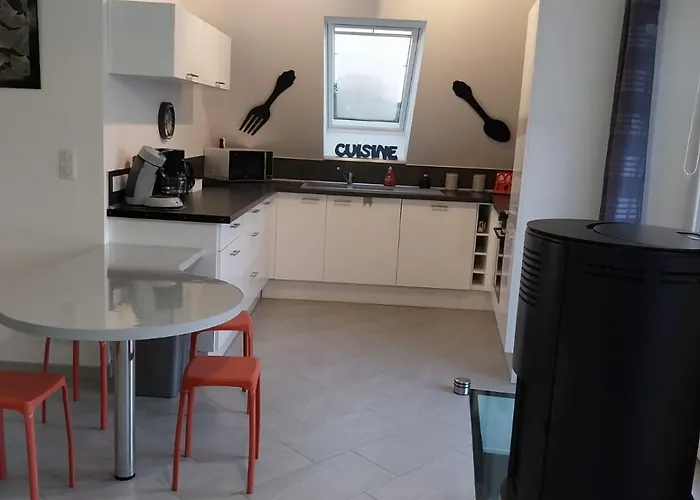 Le Murmure Du Ruisseau - Pièce De Vie 60 M2 - Terrasse 30 M2 - 2 Wc
