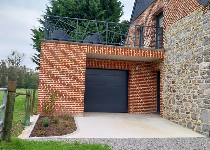 Le Murmure Du Ruisseau - Pièce De Vie 60 M2 - Terrasse 30 M2 - 2 Wc Hébergement de vacances *