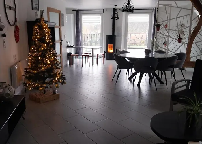 Le Murmure Du Ruisseau - Pièce De Vie 60 M2 - Terrasse 30 M2 - 2 Wc Hébergement de vacances *